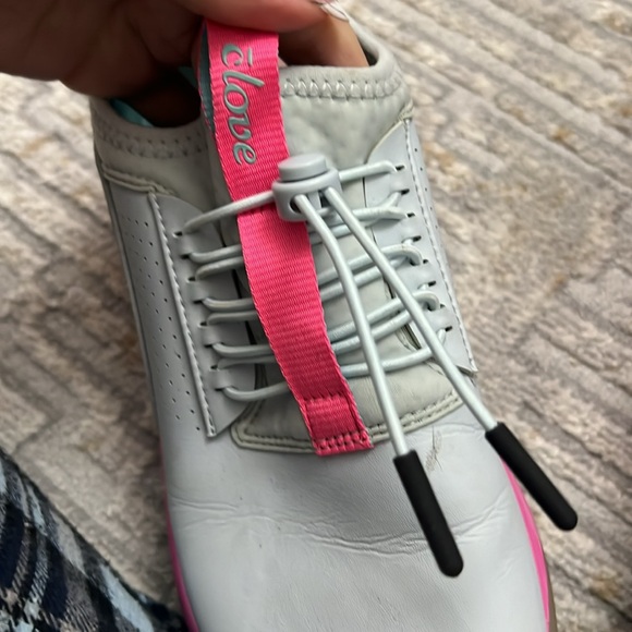 Shoes - Picture 4 of 7